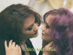 AliciaAndTonia