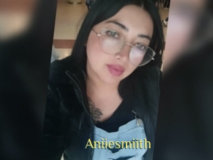 Aniiesmiith