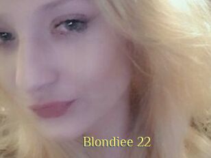 Blondiee_22
