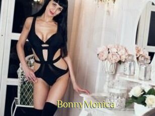 Bonny_Monica