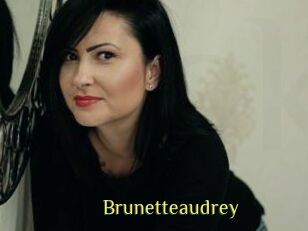 Brunetteaudrey