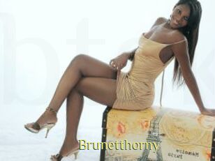 Brunetthorny