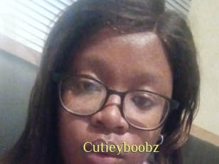 Cutieyboobz