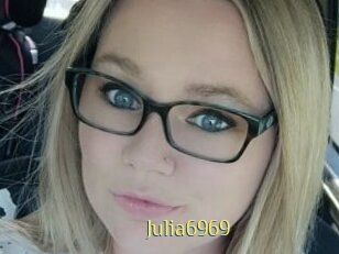 Julia6969