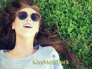 KissMeInDark