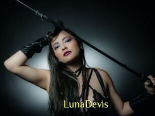 LunaDevis