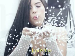 LyaWhite