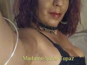Madame_Sable_Topaz