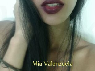 Mia_Valenzuela