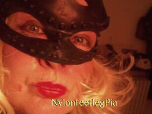 NylonfeetlegPia
