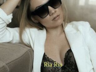 Ria_Ria