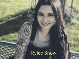 Rylee_Snow
