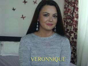 VERONNIQUE_